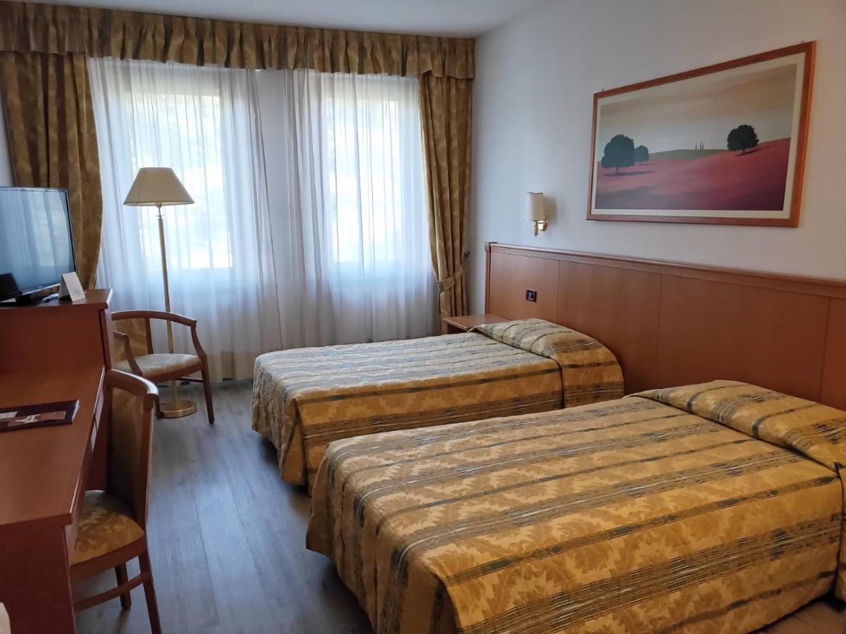 Hotel Galant Venaria Reale Buitenkant foto