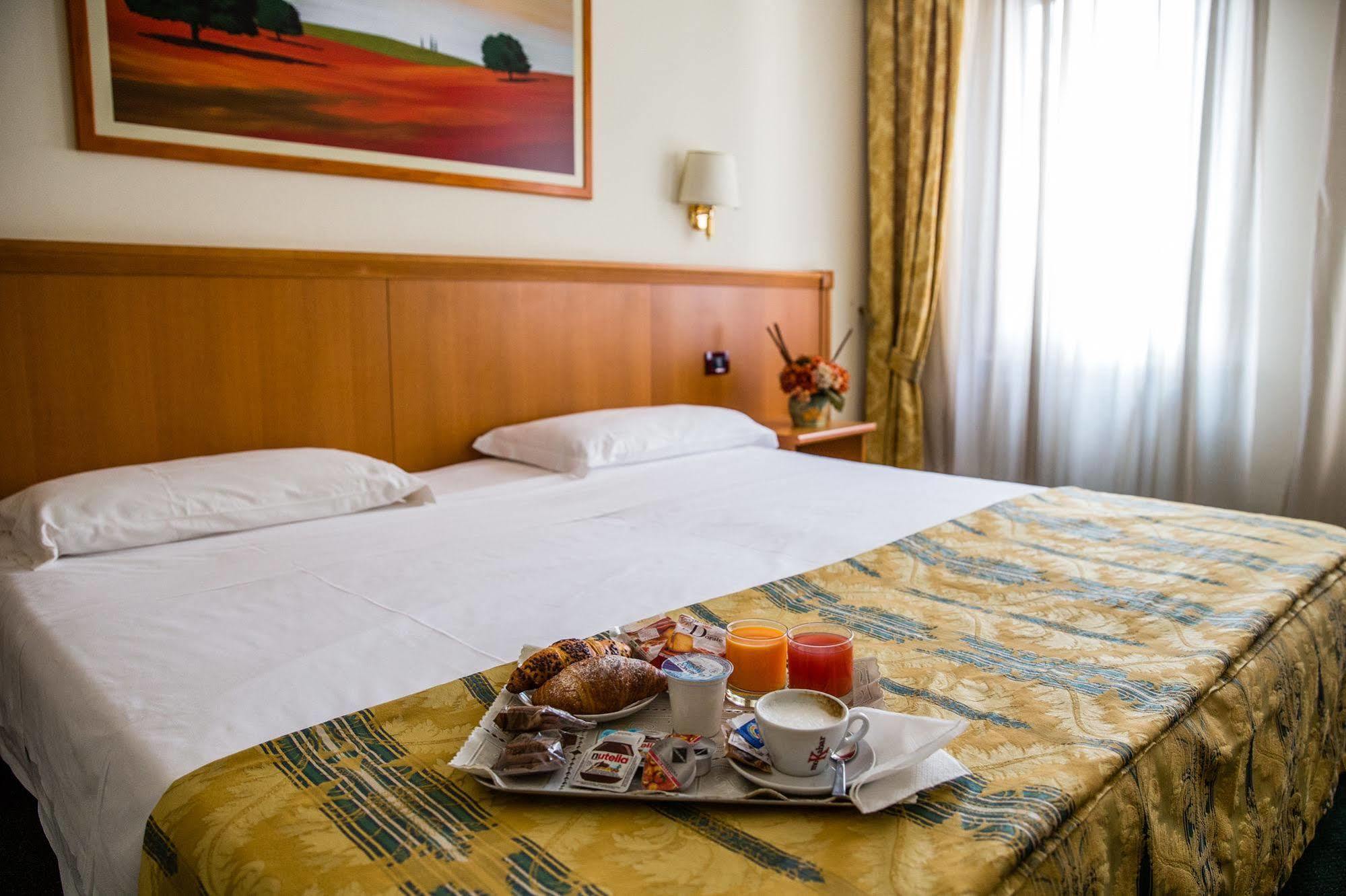 Hotel Galant Venaria Reale Buitenkant foto