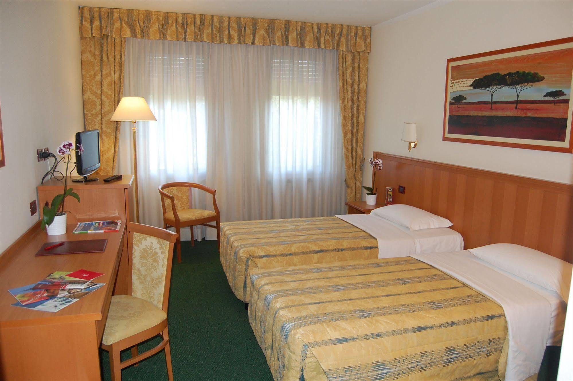 Hotel Galant Venaria Reale Buitenkant foto